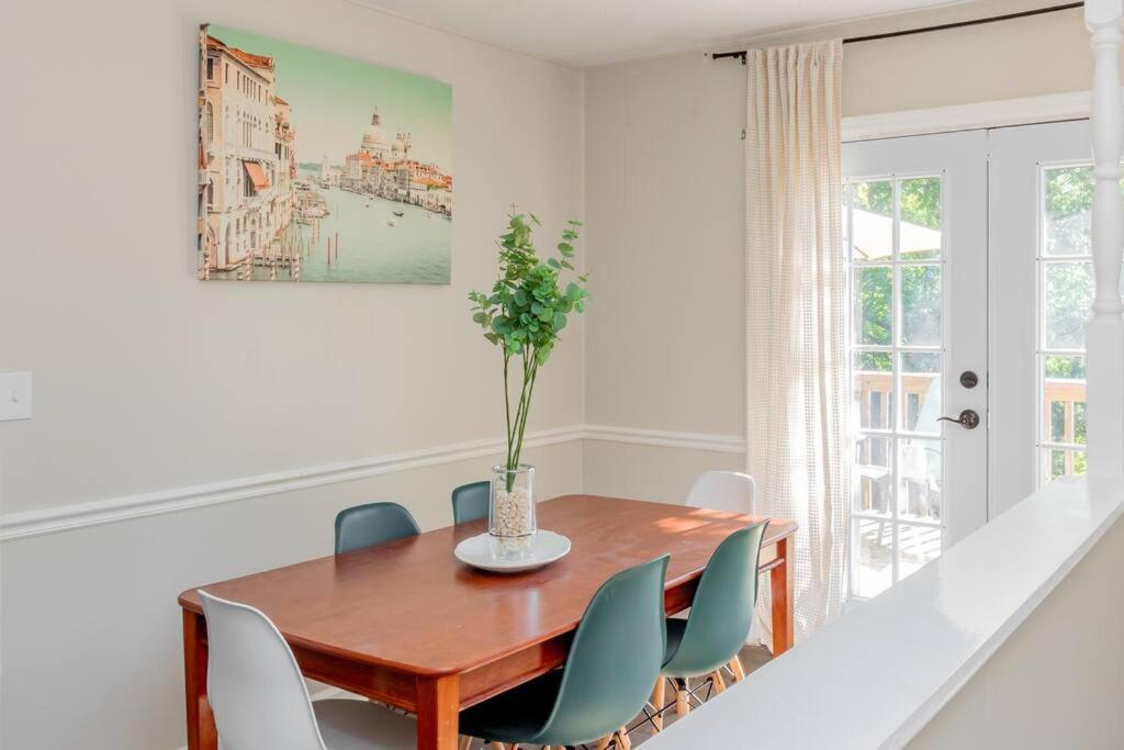 Dual-Family Retreat Sunlit Haven Villa โคลัมบัส ภายนอก รูปภาพ