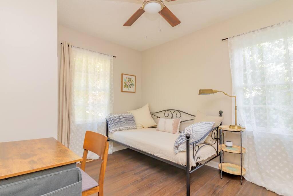 Dual-Family Retreat Sunlit Haven Villa โคลัมบัส ภายนอก รูปภาพ